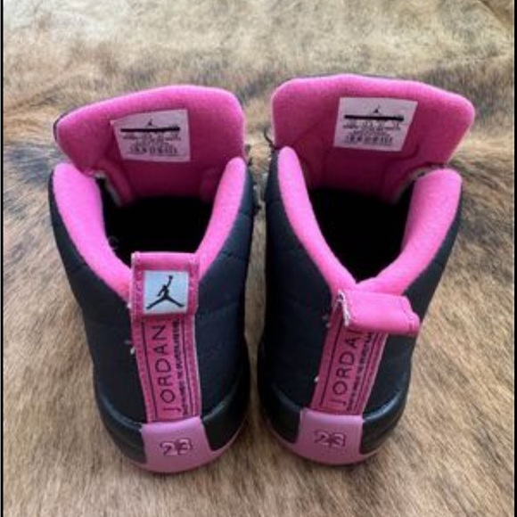 Kid Jordan sneakers - Picture 3 of 3